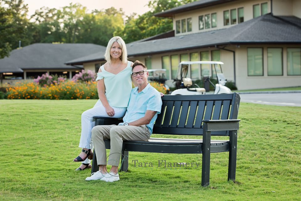 professional family photos with couple near golf club