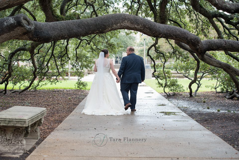 Wedding couple at the Century Tree in College Station, TX